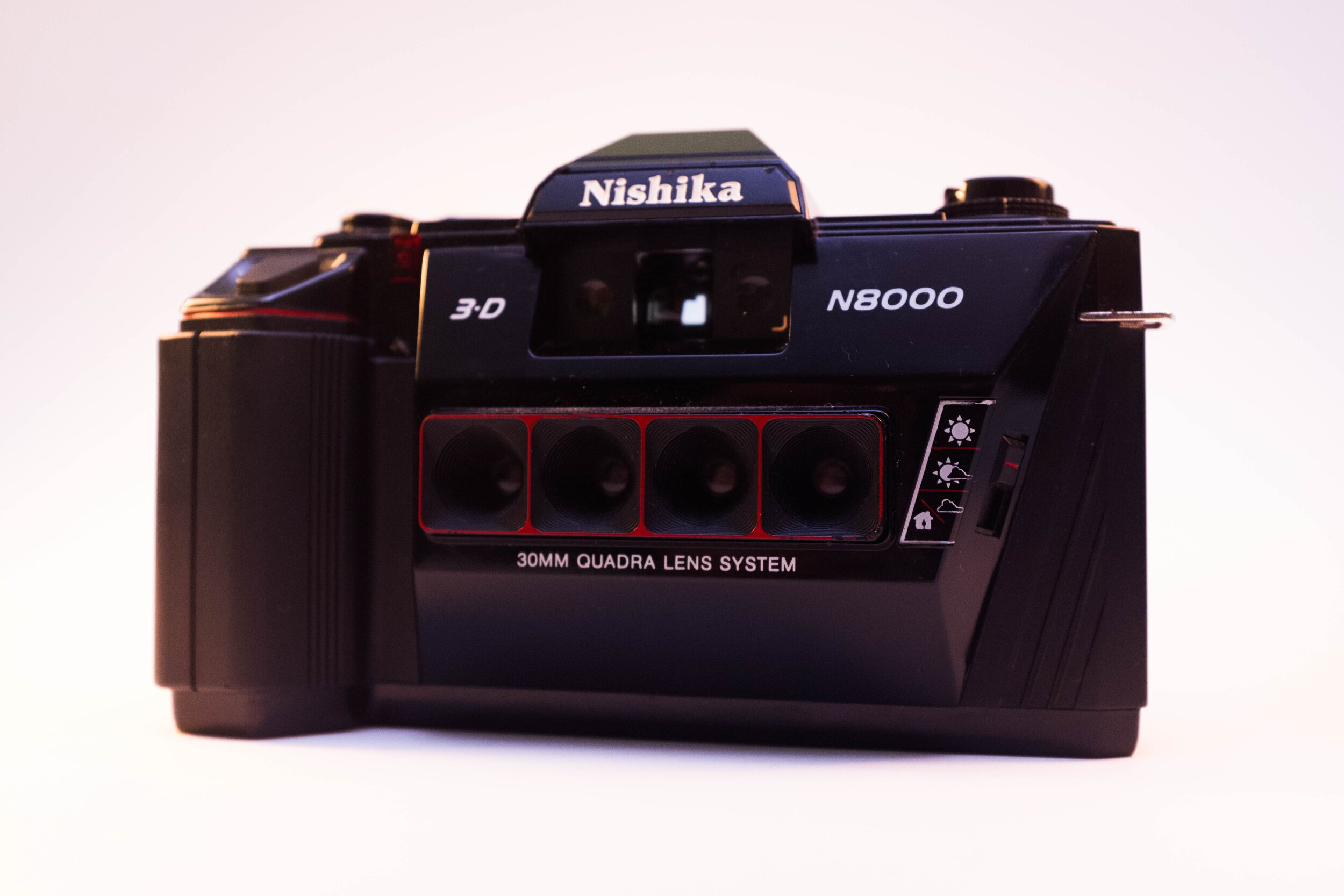 Nishika N2000 3D plastic camera