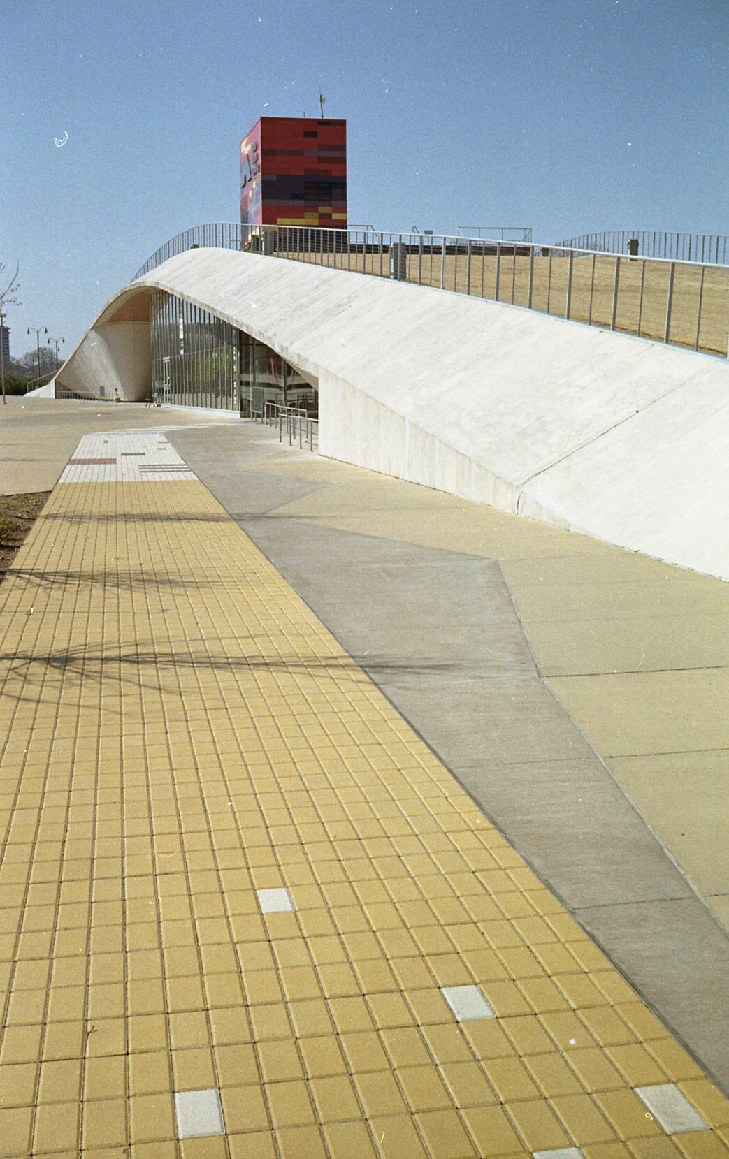 Memphis, 2018. Smena Symbol. Kodak Gold 200. 